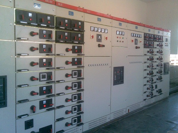 抽屜式開(kāi)關(guān)柜的使用方法？